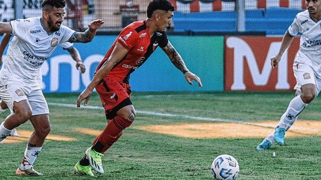 Agustín Giménez también cumplió el sueño de debutar en Colón