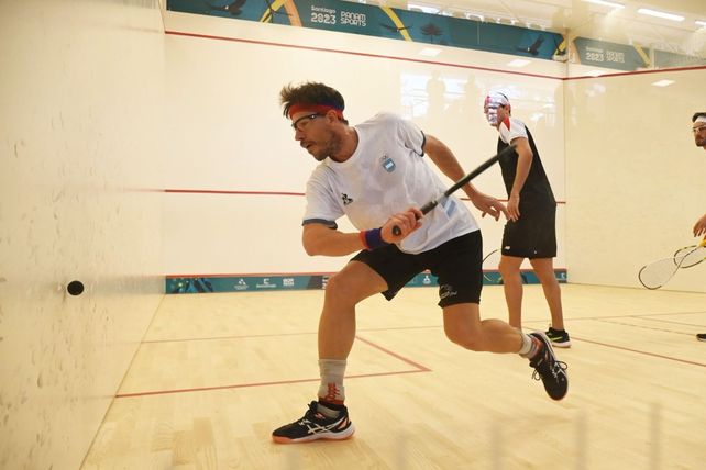 El rosarino Robertino Pezzota irá este domingo por el oro en squash.