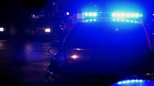 Procedimiento en barrio San Francisquito. Detuvieron a un joven que intentaba prender fuego un auto.