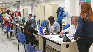 Vía DNU, Javier Milei eliminó el día no laborable del Trabajador del Estado