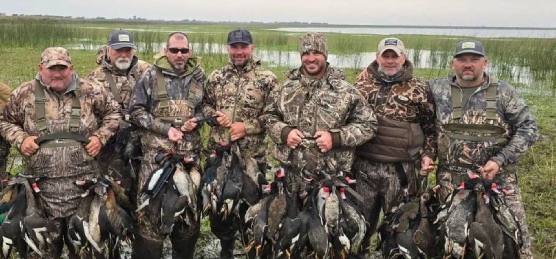 Cazadores de EEUU masacraron aves autóctonas en Santa Fe y lo mostraron en sus redes sociales