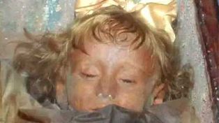 Una niña momificada hace un siglo causa asombro en Italia