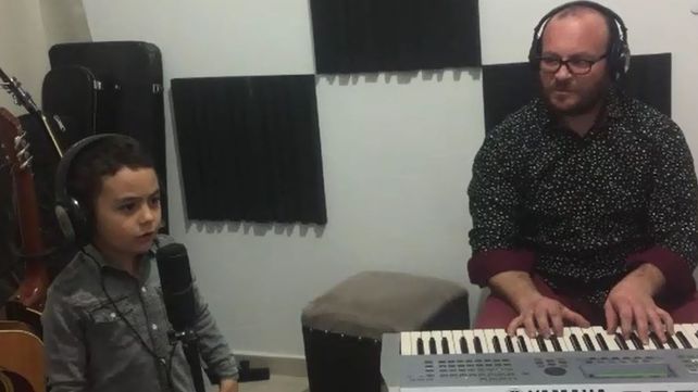 Una imagen en la grabaci&oacute;n de la Canci&oacute;n para los abuelos.&nbsp;