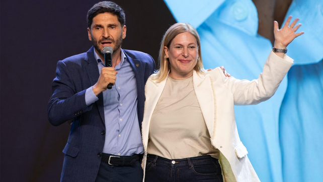 La gestión de Maximiliano Pullaro tiene mejor imagen que la de Javier Milei.