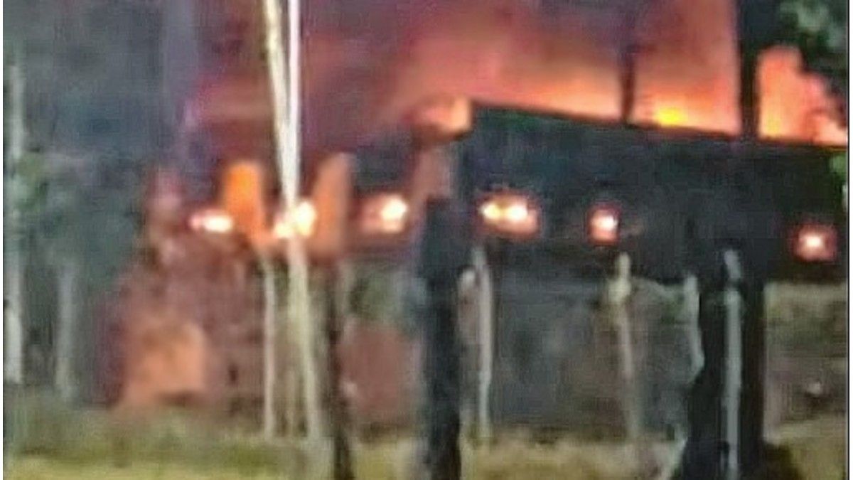 Incendio en la empresa Granja Tres Arroyos: bomberos lograron controlar la situación
