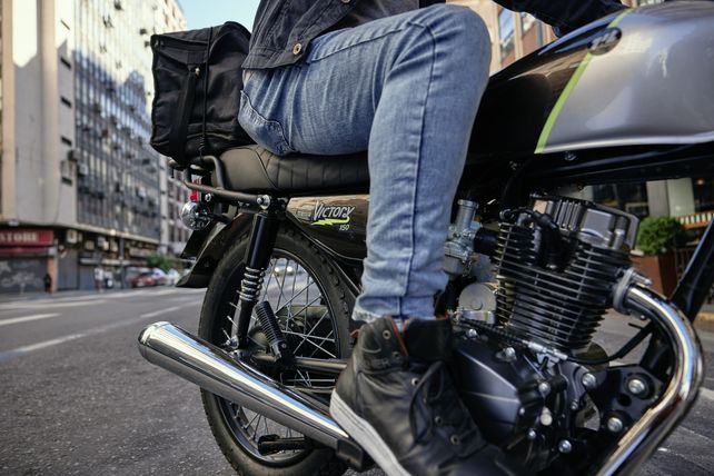 Motomel diseñó esta moto para un uso urbano y cotidiano.