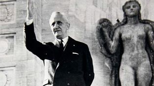 Arturo Illia durante un acto en el Monumento a la Bandera.