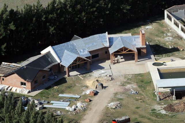 La enorme chacra de la banda de Los Monos en Pérez que la Justicia transfirió a la provincia este año.