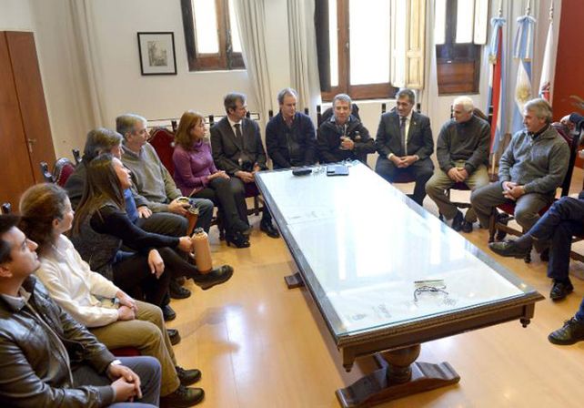 Radicales confluyen con el oficialismo en Paraná