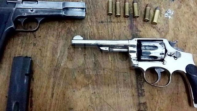 Secuestraron dos armas de guerra y detuvieron a tres violentos delincuentes