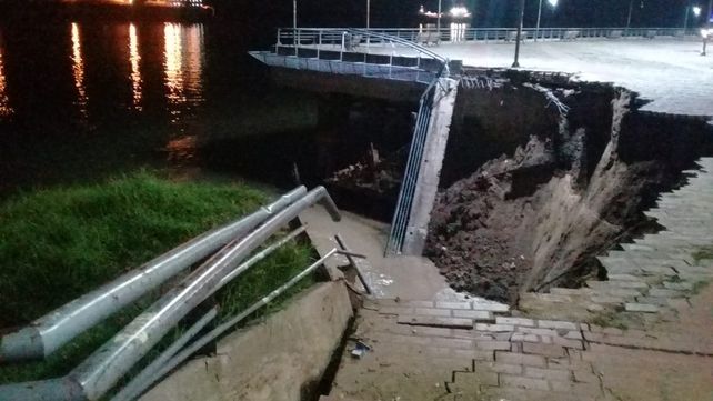 Increíble. De esta manera quedó la zona del muelle del parque España.&nbsp;
