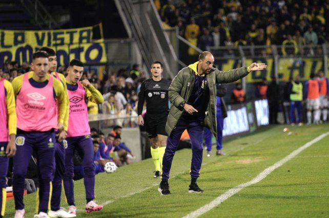 Matias Lequi está obligado a meter mano