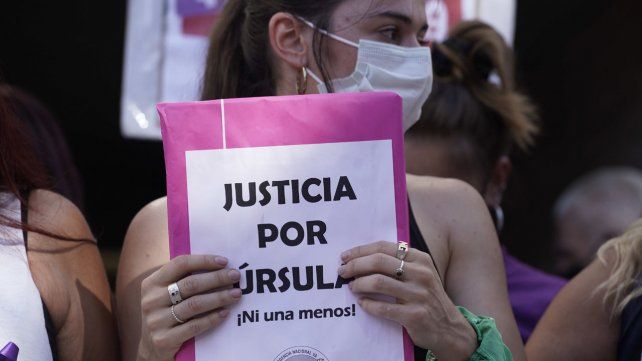 En Rosario y el resto del país se marchó este miércoles para pedir justicia por el femicidio de Ursula Bahillo.
