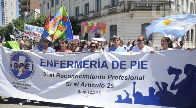“Hartos” de no ser escuchados, los enfermeros reclamaron en su día