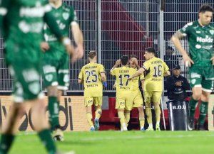 Con dos golazos de Velasco y Flores, Boca venció a Sarmiento de Junín por los 16avos