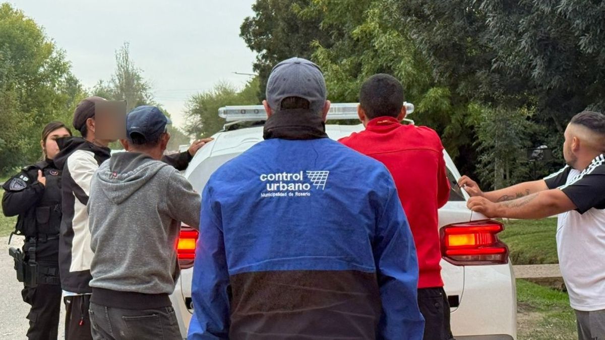 Rosario avanza con la prohibición de los cuidacoches: cómo serán las multas y las sanciones