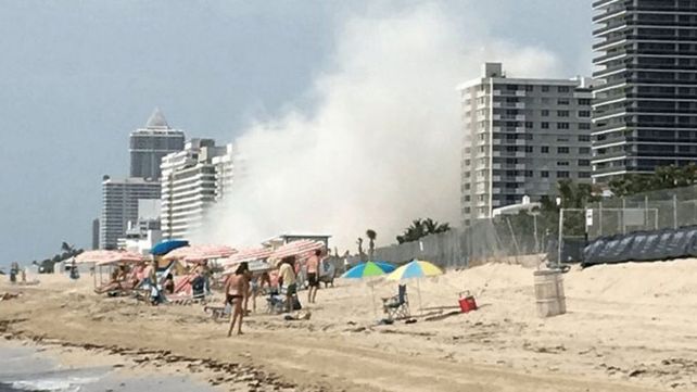 Un edificio colapsó y se derrumbó en el corazón de Miami