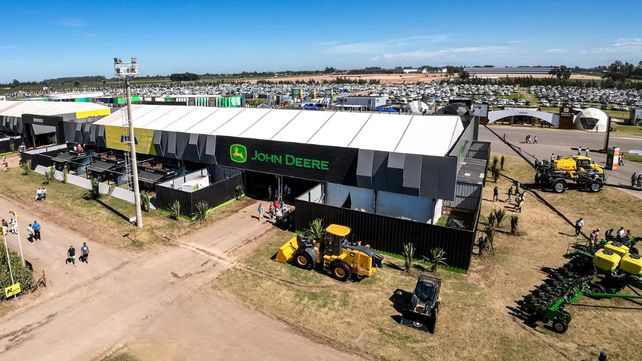 John Deere fabrica ininterrumpidamente en la Argentina desde hace más de 65 años.