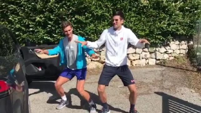 Pasito a pasito, Djokovic se animó al tema del momento