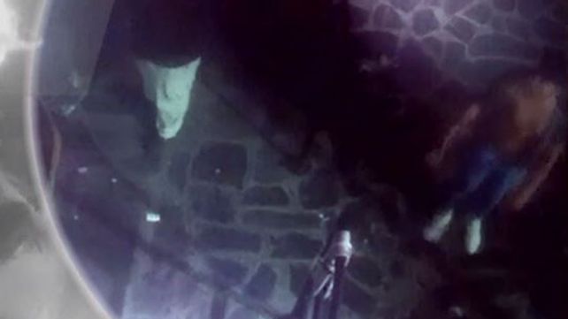 Un nuevo video muestra cómo sacan a Fernando del boliche en Gesell