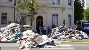 Tareas comunitarias para recolectores que tiraron basura