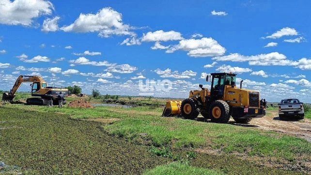 Emergencia hídrica: Provincia avanza con obras de reparación de defensas en el Gran Santa Fe.