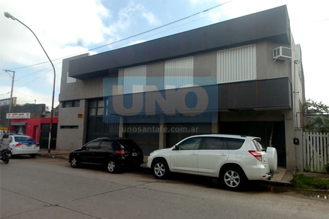 Robaron y destrozaron la administración del Centro de la Construcción de Santa Fe