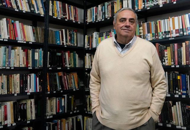 Juan Miguez: La tierra en Funes es mucho más cara: un terreno vale entre 40 mil y 50 mil dólares. Ahora hay mucho desarraigo: los hijos de los trabajadores tienen que construir en el fondo de la casa de los padres o irse a vivir a Roldán o a otro lado porque no pueden comprar un terreno en Funes.