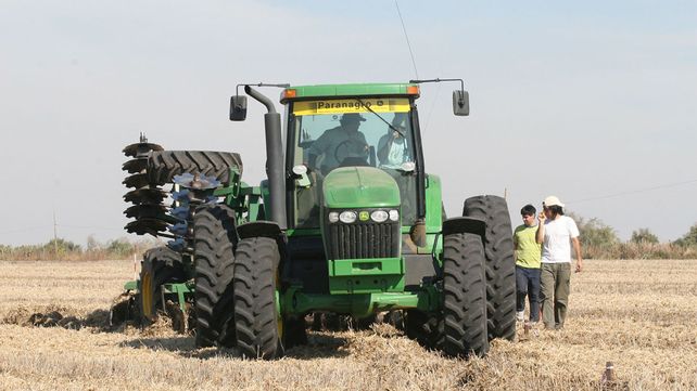 El campo alerta: sin combustible no hay producción