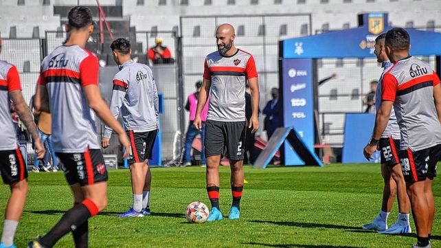 Patronato recibe a Arsenal con la intención de seguir sumando.