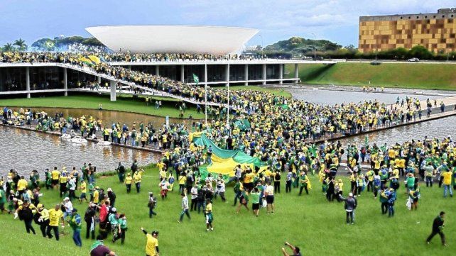 Bolsonaristas invadieron el Palacio presidencial, el Congreso y la Corte Suprema de Brasil