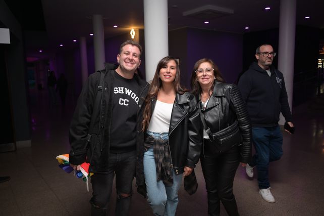 Alejandro y Rocío Benitez y Felicia Caballero