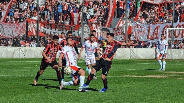 Patronato enfrentó a Talleres en la última fecha de la PN.