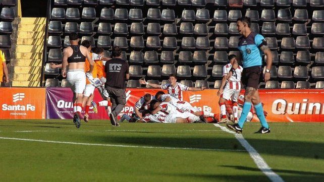 Unión le ganó a Colón por penales y es finalista de la Copa Santa Fe.