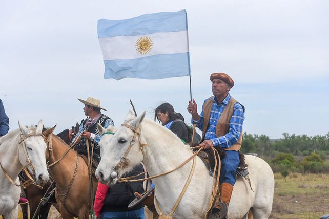 Ley de humedales: isleños y productores plantearon su oposición sobre el puente Rosario-Victoria