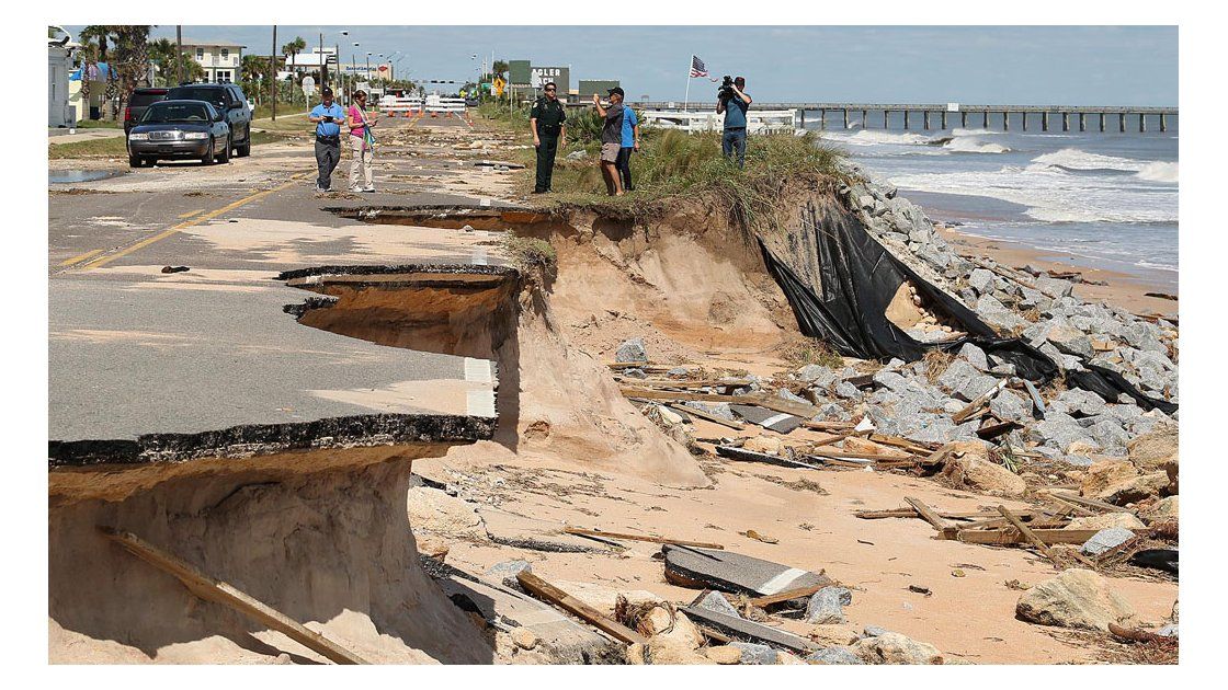 El paso del huracán Matthew por Florida dejó un saldo de 10 muertos