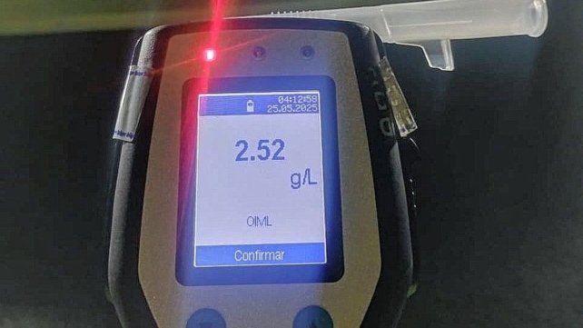 Detuvieron a un camionero que manejaba con 2,52 gramos de alcohol por litro de sangre en el sur provincial Detuvieron a un camionero que manejaba con 2,52 gramos de alcohol por litro de sangre en el sur provincial
