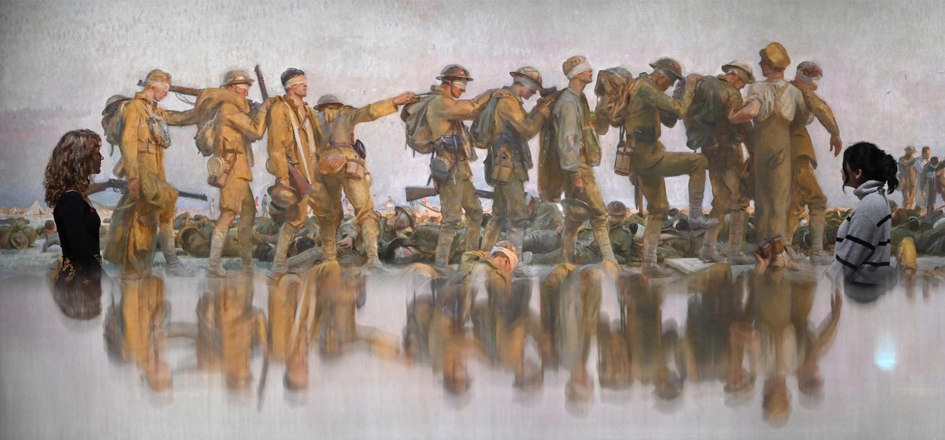 Asistentes de la galería estudian un detalle de Gassed, una pintura al óleo de 1919 del artista estadounidense John Singer Sargent, en las nuevas galerías de arte, cine y fotografía Blavatnik del Museo Imperial de la Guerra de Londres. Foto: JUSTIN TALLIS / AFP Asistentes de la galería estudian un detalle de Gassed, una pintura al óleo de 1919 del artista estadounidense John Singer Sargent, en las nuevas galerías de arte, cine y fotografía Blavatnik del Museo Imperial de la Guerra de Londres. Foto: JUSTIN TALLIS / AFP