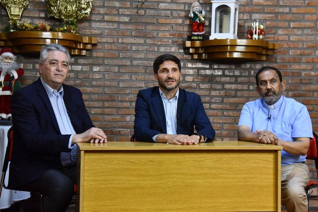 Pullaro grabó un mensaje de fin de año junto al padre Ignacio y un pastor evangélico