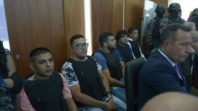 En el banquillo. Los miembros del clan familiar que llegó a juicio en la mañana de hoy.&nbsp;
