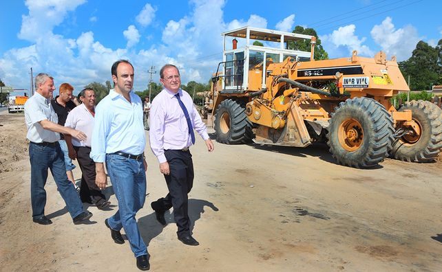 Los trabajos en la ruta 1 tienen un avance del 35 % y se ejecutan obras de desagües en Colastiné