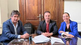 Santacroce, Enrico y Ghilotti durante la firma del convenio que beneficiará a un amplio sector de Funes
