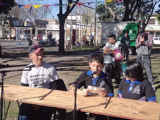 Radio La Hormiga cumple 12 años escuchando a las organizaciones sociales
