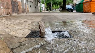 Los delincuentes roban los medidores de agua para sacarle las pequeñas piezas de bronce del interior y revenderlas en el mercado negro