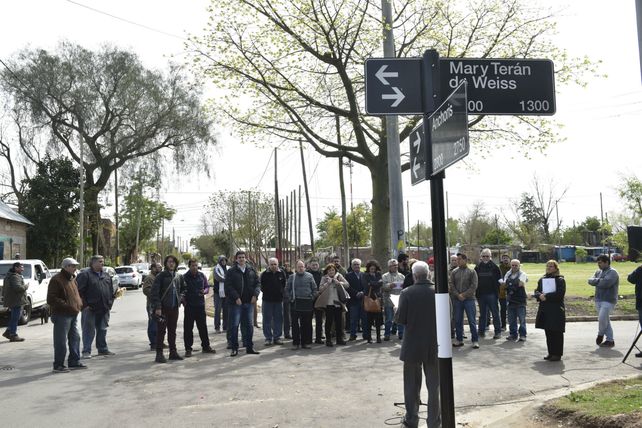 Mary Terán de Weiss. El momento en que designaron a una calle con el nombre de la recordada tenista.