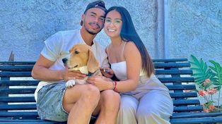 El jugador de la selección de Chile Gabriel Suazo junto a su esposa, Gabriela Rojas.