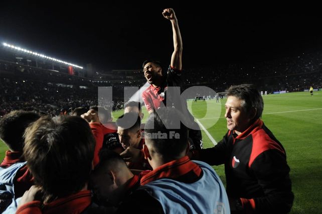 Colón enterró a otro elefante y agigantó su leyenda en el Brigadier López