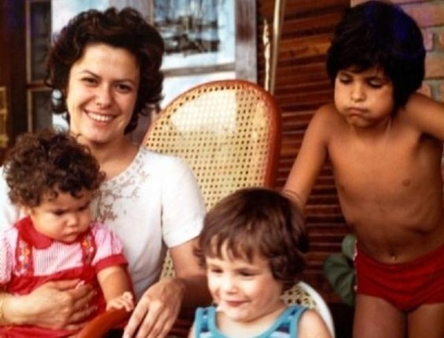Elis con sus amados hijos.