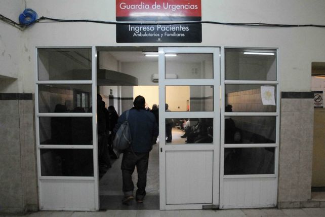 Balaceras con heridos, apuñalados, policías heridos y varios detenidos