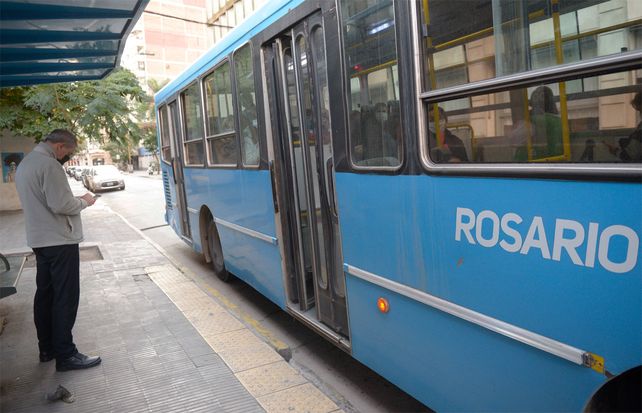 Rosario lleva 13 días sin servicio.